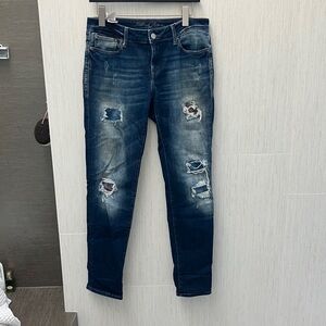 Boyfriend Jeans w/ patched holes